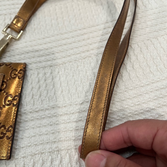 Gucci Vintage GG Gold Metallic Leather Nano IPod Case and Lanyard - Picture 7 of 10